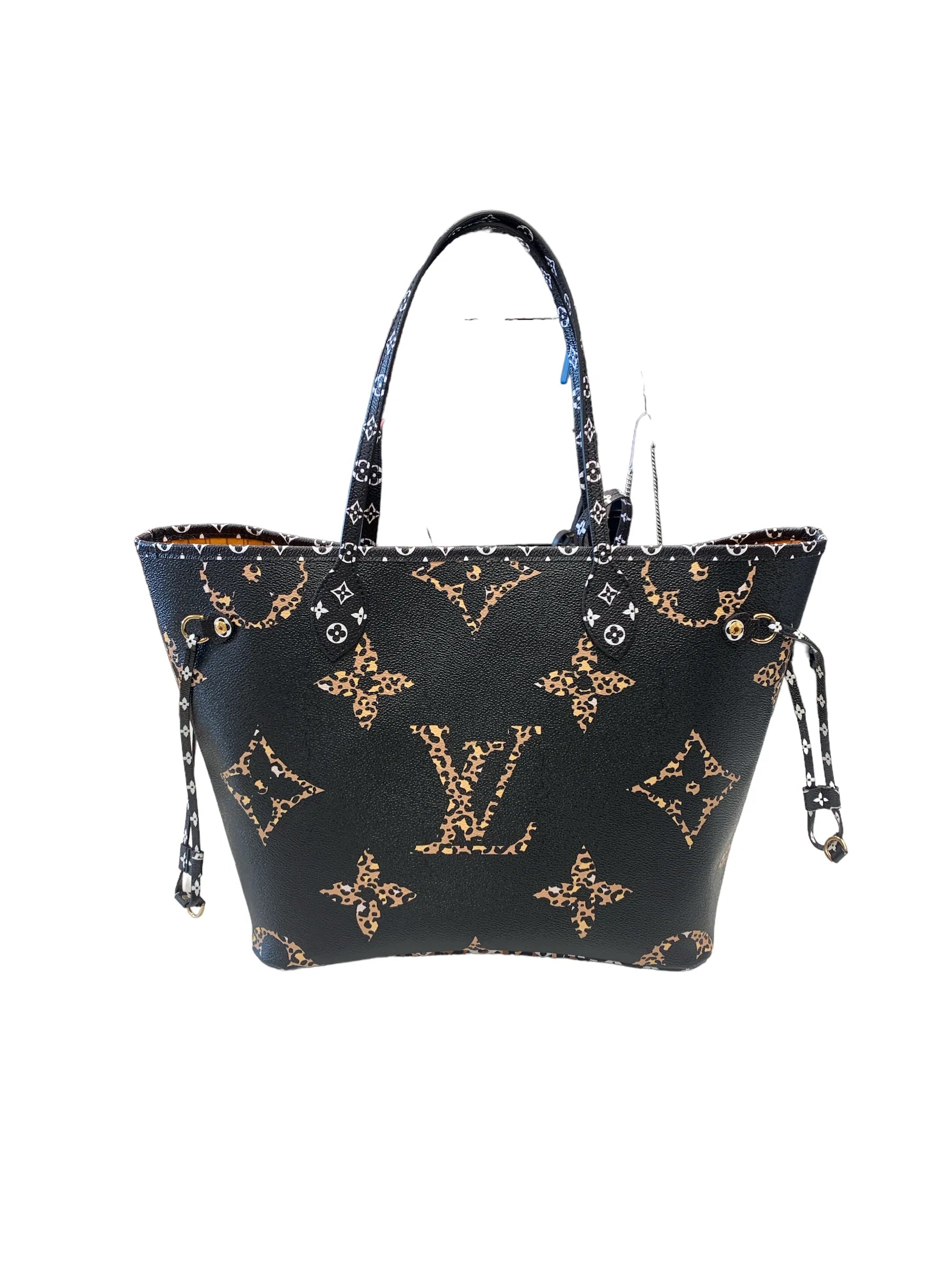 Christian Dior Saddle bags with a distressed leather finishLouis Vuitton crossbody bags with a printed floral pattern for femininityHandbag Designer By Louis Vuitton  Size: Large