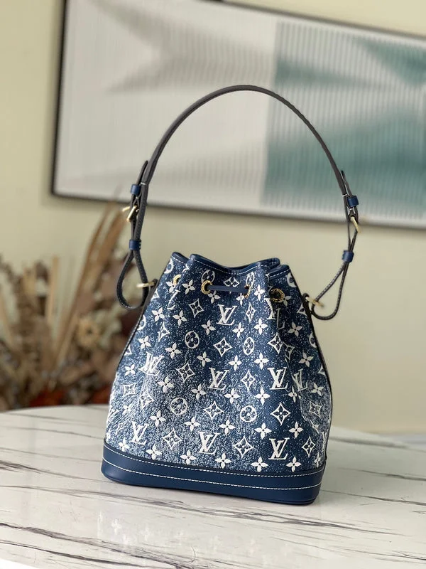 Christian Dior handbags with a snap - button closure and a decorative buckleLadies Louis Vuitton handbags with a detachable coin purse insideBoldCollect - LOUIS VUITTON BAGS - 1775