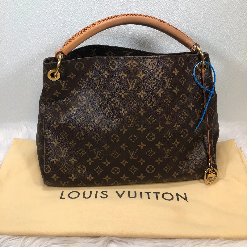 Fashion - forward Christian Dior tote bags for the modern womanLouis Vuitton bags with a magnetic snap closure for easy accessHandbag Designer By Louis Vuitton  Size: Large