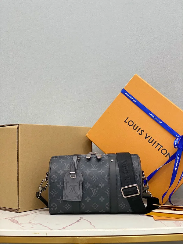 Christian Dior bags with a quilted pattern and gold - toned hardwareLadies Louis Vuitton Capucines bags with gold - toned hardwareBoldCollect - LOUIS VUITTON BAGS - 1760