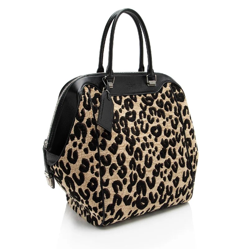 Christian Dior handbags with a detachable mirror for on - the - go touch - upsLouis Vuitton bags with a snap - button closure and a decorative charm for styleLouis Vuitton Limited Edition Leopard N/S Tote (bjMQCn)