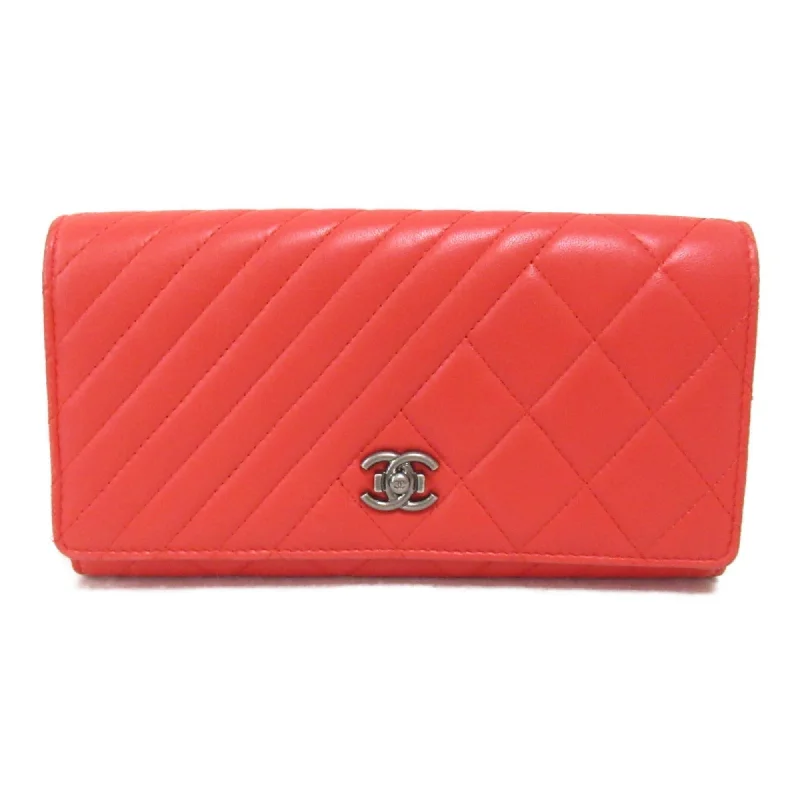 Chanel bags for the minimalist fashionCHANEL Bifold Long Wallet Limited Edition Red Lambskin (sheep leather) 20805318