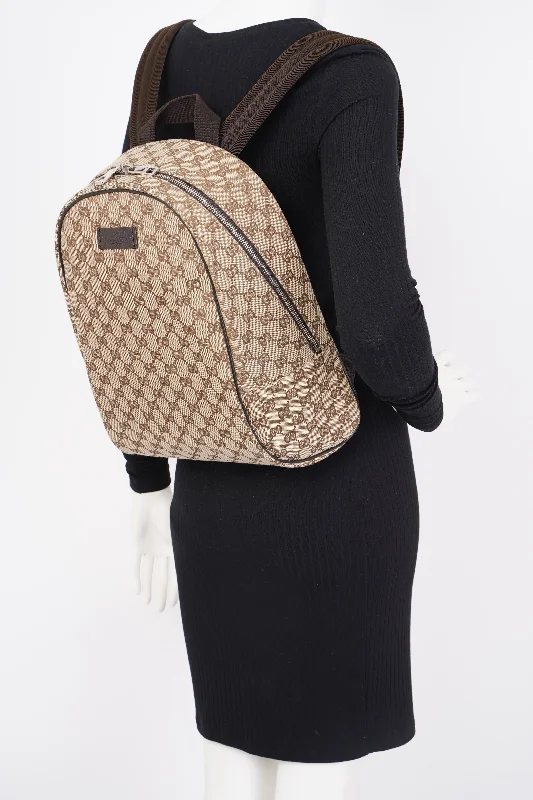 Women Gucci bags with a magnetic snap closure for easy accessGucci Valigeria Brown GG Supreme Canvas