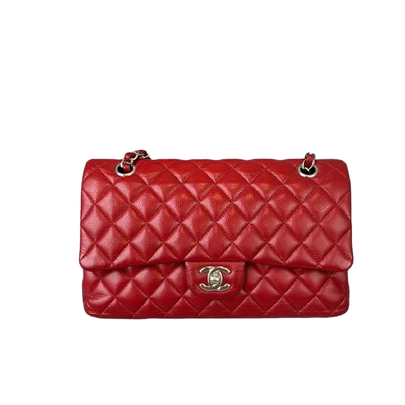 Chanel Lightweight Handbag for Daily ErrandsClassic Flap Caviar Medium Red SHW