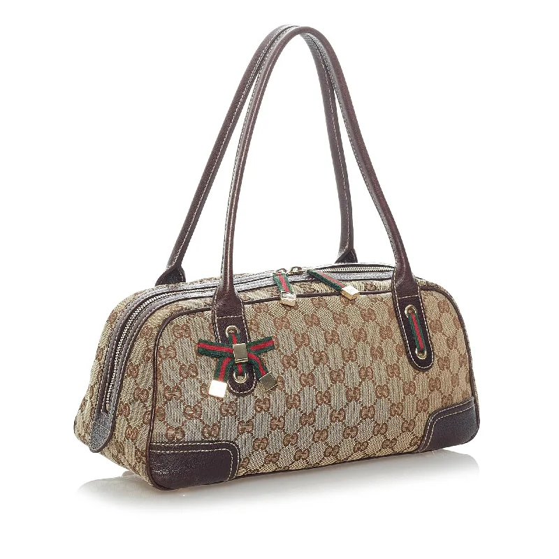 Women Gucci bags with a front - flap pocket for quick - access itemsGucci GG Canvas Princy Shoulder Bag (31406)