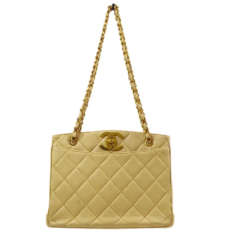 Chanel Lightweight Handbag for Daily ErrandsCHANEL Big CC Chain Tote Bag Beige Lambskin 71163