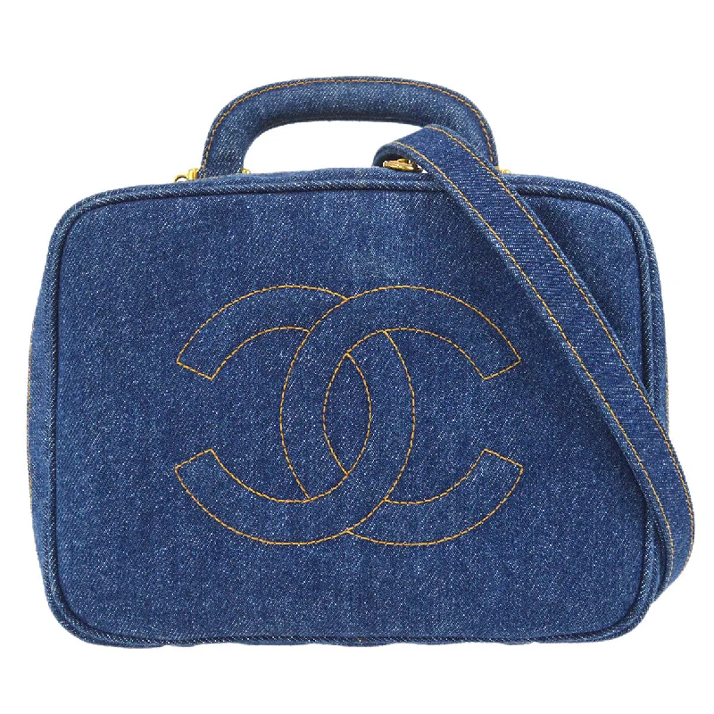 Chanel bags perfect for everyday elegChanel 1996-1997 Timeless Lunch Box Vanity 24