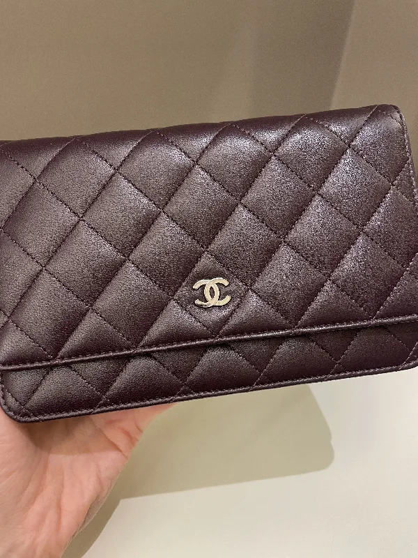 Chanel Handbag with Adjustable Strap for ComfortChanel Classic Quilted Wallet On Chain Dark Burgundy