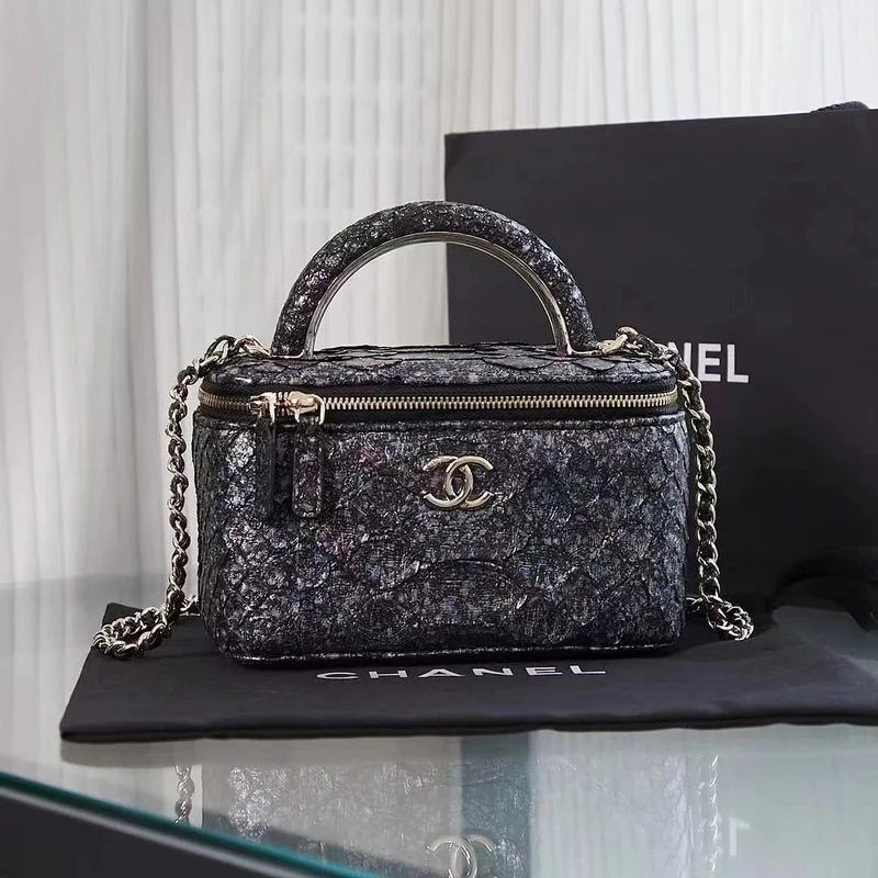 Chanel bags with chain and leather strap combinationsChanel -Bags - CHL Bags - 172