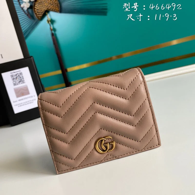 Gucci Marmont bags for women with gold - toned hardwareGucci   Luxury Bags  933