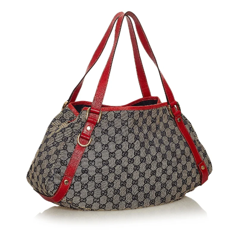 Gucci Marmont bags for women with quilted leather exteriorsGucci GG Canvas Pelham Shoulder Bag (28678)