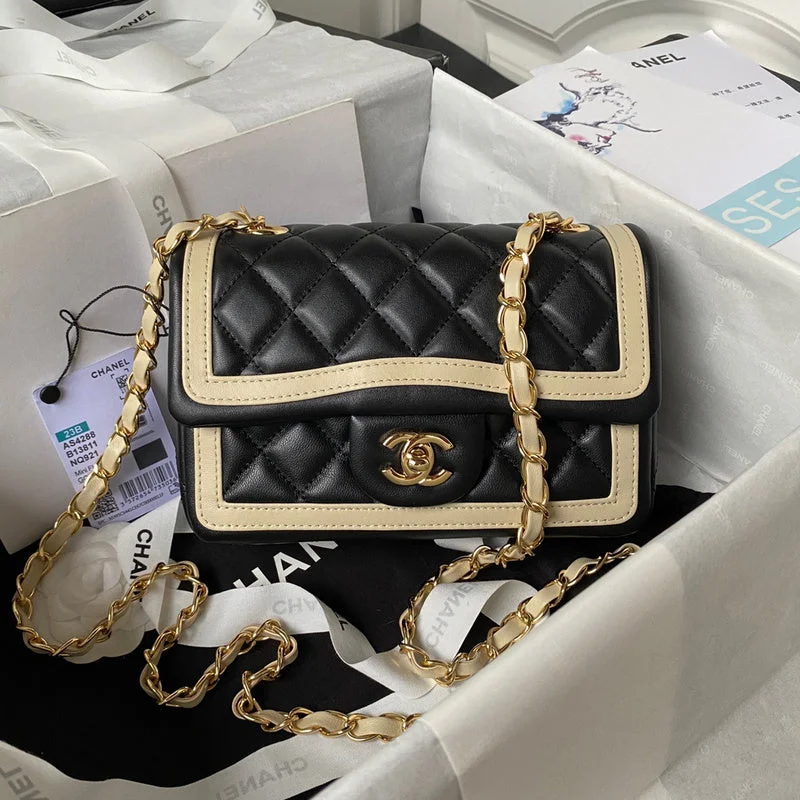 Chanel Chain Strap Handbag for Everyday UseChanel -Bags - CHL Bags - 142