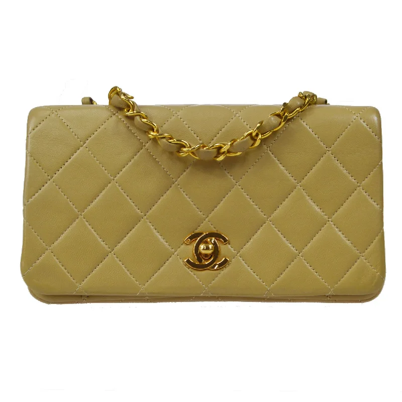 Chanel Chain Strap Handbag for Everyday UseChanel 1989-1991 Turnlock Full Flap Mini Beige Lambskin