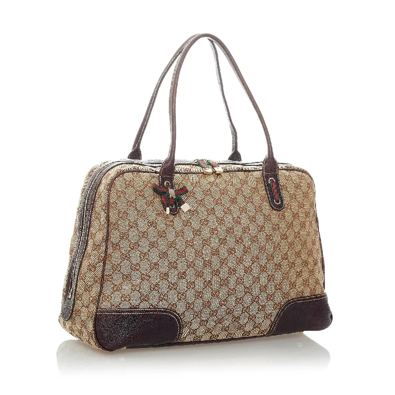 Ladies Gucci handbags with a detachable coin purse insideGucci GG Canvas Princy Handbag (32755)