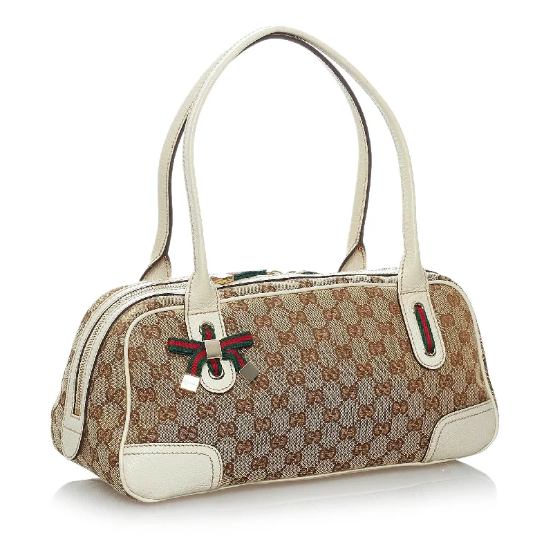 Ladies Gucci handbags with a detachable coin purse insideGucci GG Canvas Princy Shoulder Bag (29310)