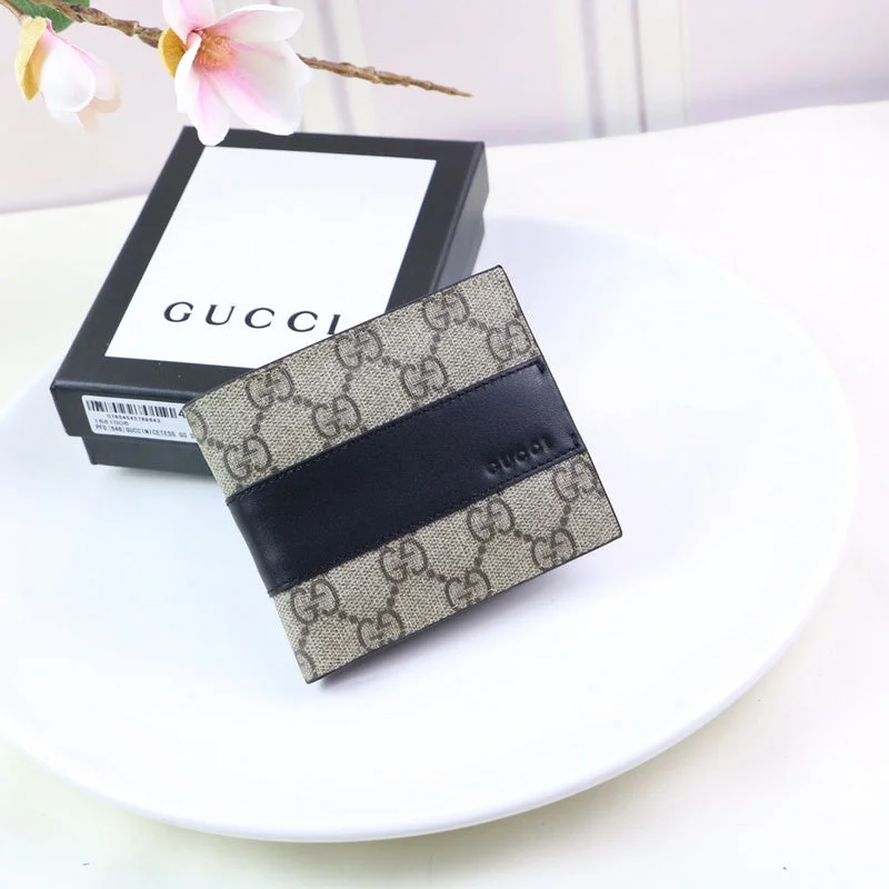 Women Gucci bags with a chain - link trim and a leather bodyGucci   Luxury Bags  926