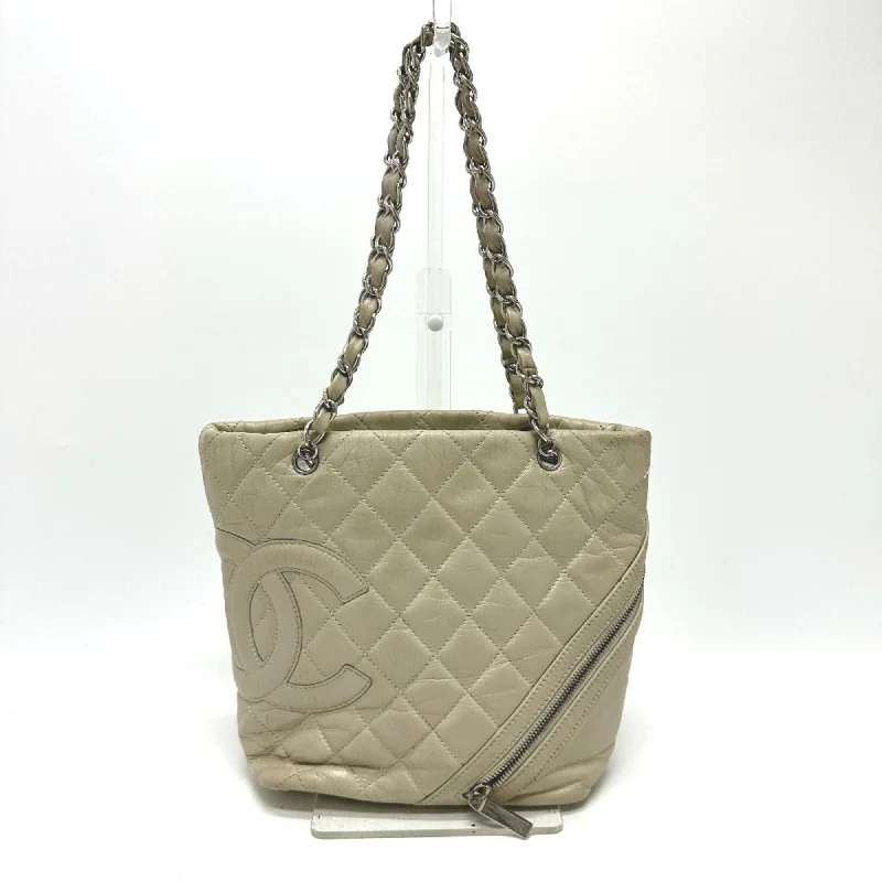 Chanel Black Handbag for Business MeetingsChanel A34317 Cambon Line Cotton Club chain bag Shoulder Bag White