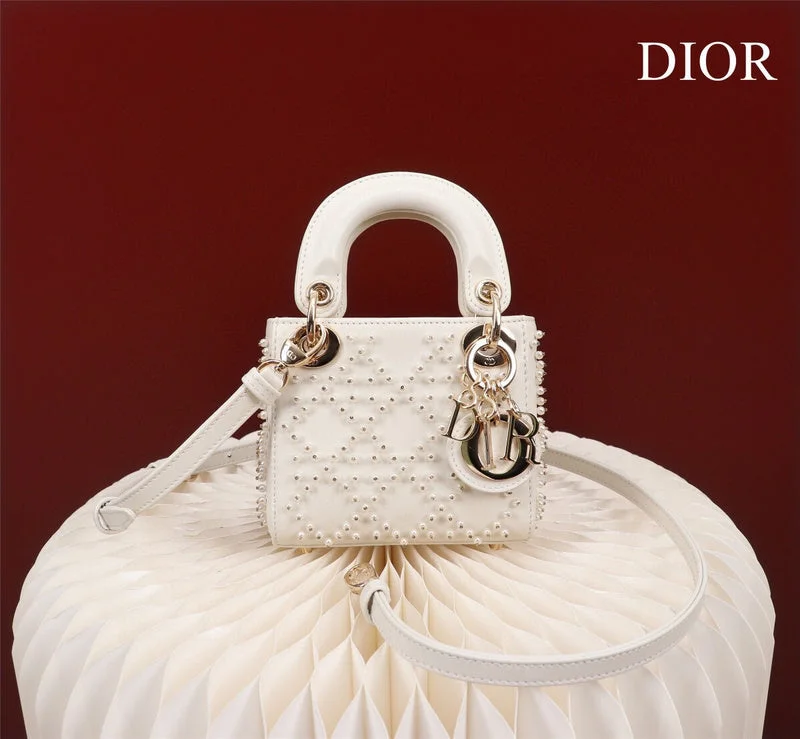 Fashion - forward Christian Dior tote bags for the modern womanDior Bag