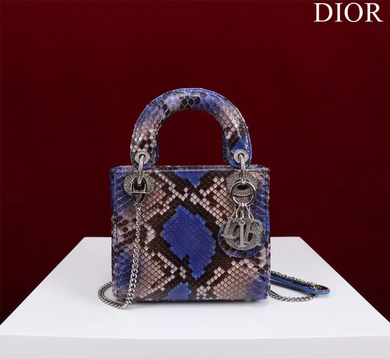 Christian Dior bags with a quilted pattern and gold - toned hardwareDior Bag