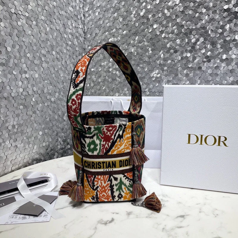 Christian Dior bags with a detachable coin purse insideDior Bag