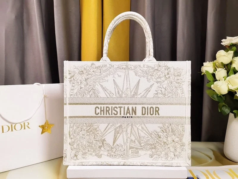 Luxury Christian Dior crossbody bags with a chain - link strapDior Bag