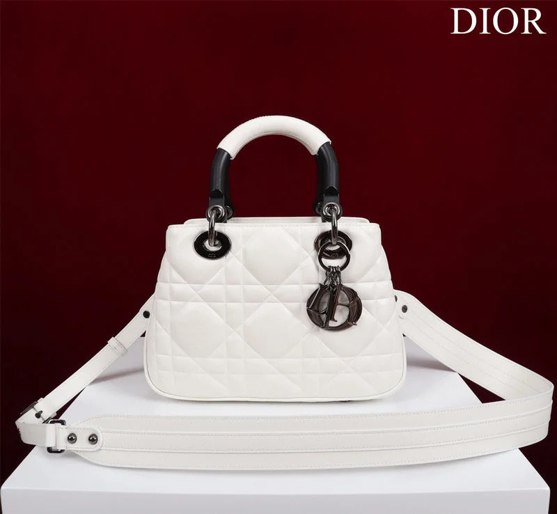 Fashion - forward Christian Dior tote bags for the modern womanDior Bag