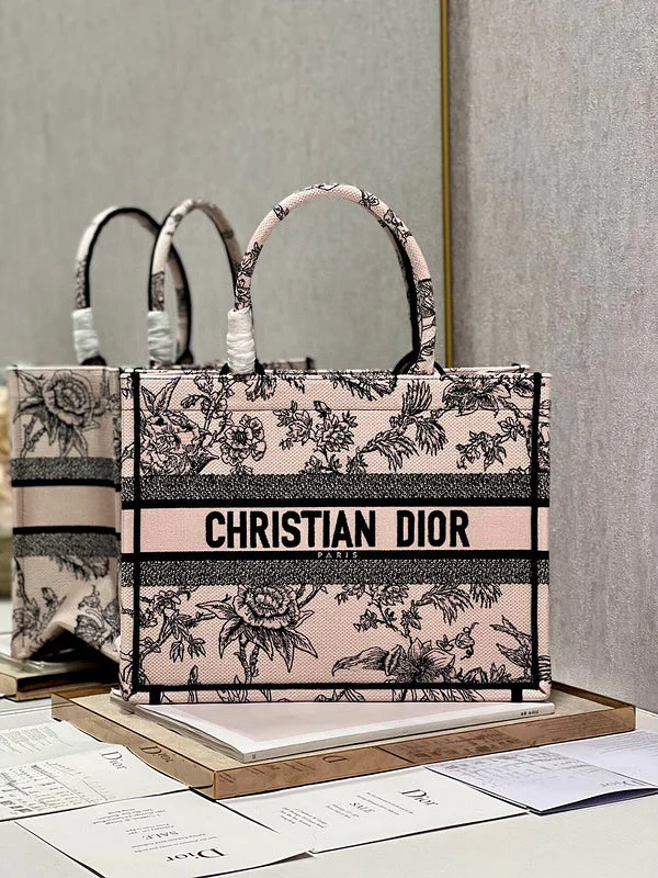 Christian Dior bags with a zip - top closure and multiple compartmentsDior Bag