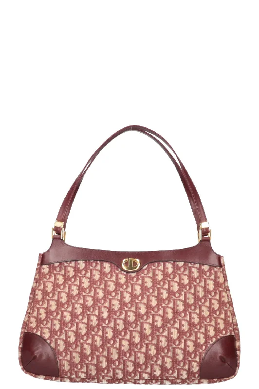 High - fashion Christian Dior bags with a geometric patternCHRISTIAN DIOR Vintage Oblique Shoulder Bag Red