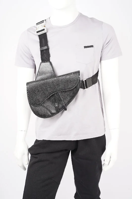 Stylish Christian Dior shoulder bags with a tassel - adorned zipperChristian Dior Mens Saddle Bag Black Leather