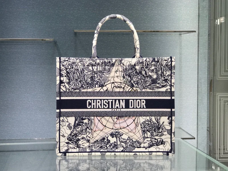 Christian Dior Saddle bags with a patent leather finish for a shiny lookDior Bags -The Arid Bag Shop Bags - 337