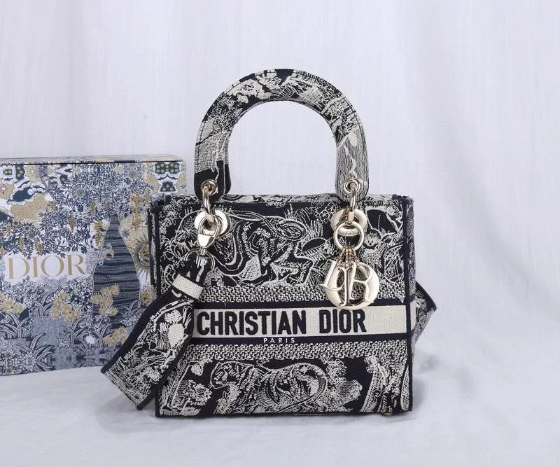 Fashion - forward Christian Dior tote bags for the modern womanDior Bags -The Arid Bag Shop Bags - 364